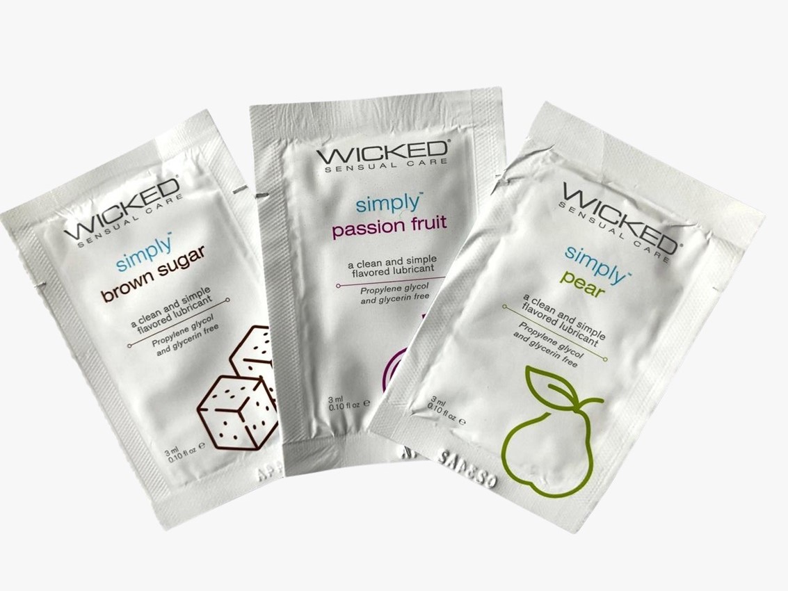 WICKED 4 Lubricante Personal Wicked Simply Sachet 3 ml. 3 Sachets Surtidos. - Imagen 1